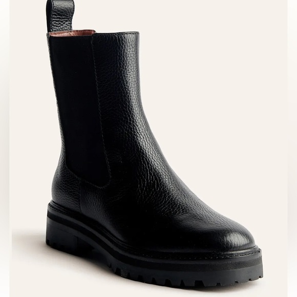 NWOB Reformation Katerina Lug Sole Chelsea Boot size 9.5 - Picture 1 of 10